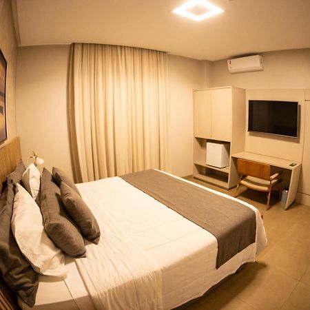 Brii Hotel Araguaina Bagian luar foto