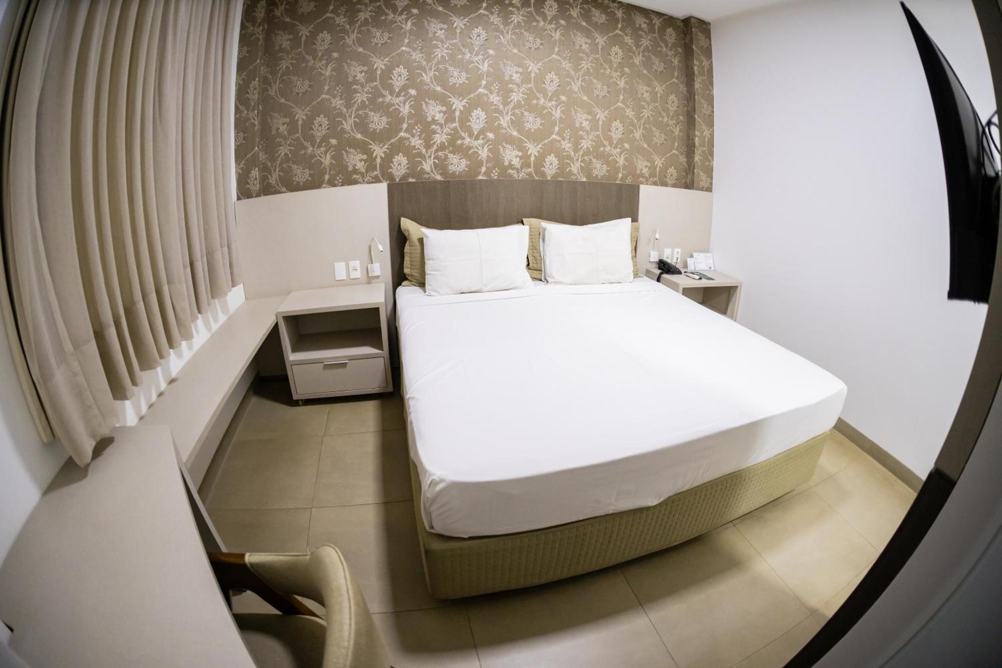 Brii Hotel Araguaina Bagian luar foto