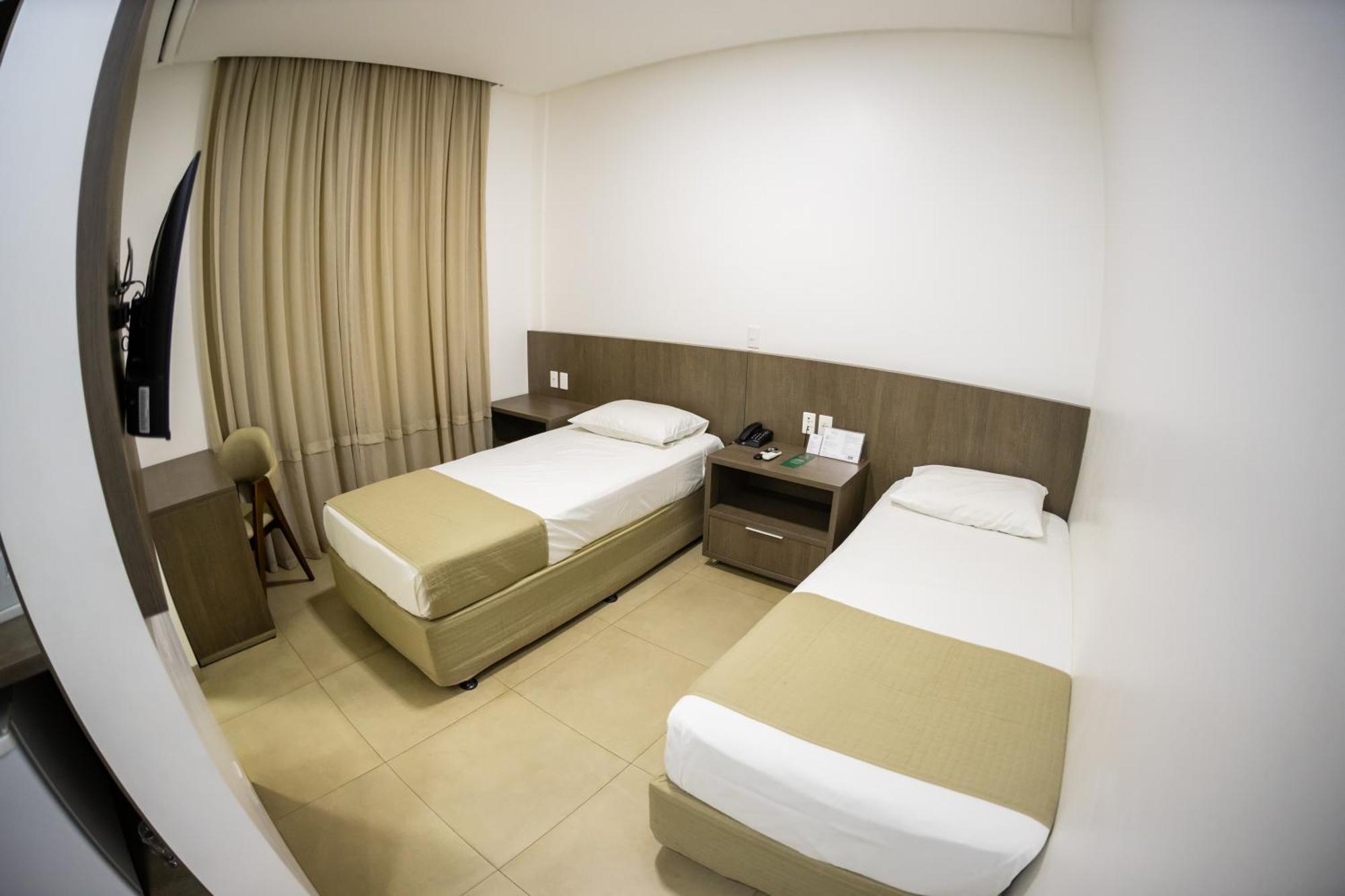 Brii Hotel Araguaina Bagian luar foto