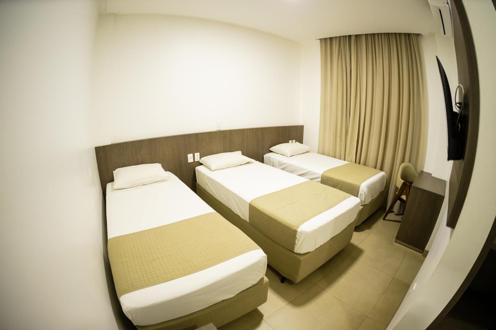Brii Hotel Araguaina Bagian luar foto