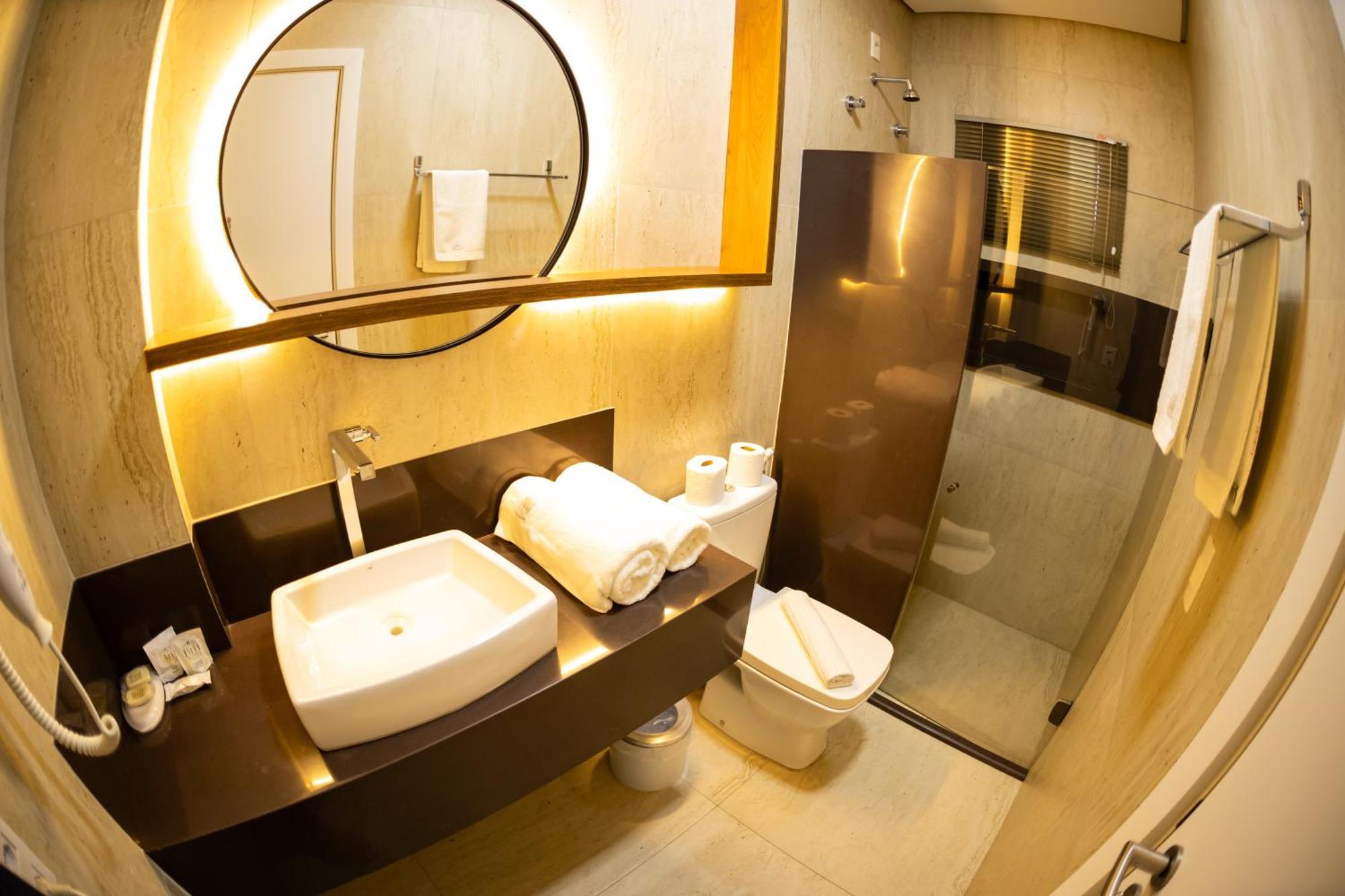 Brii Hotel Araguaina Bagian luar foto
