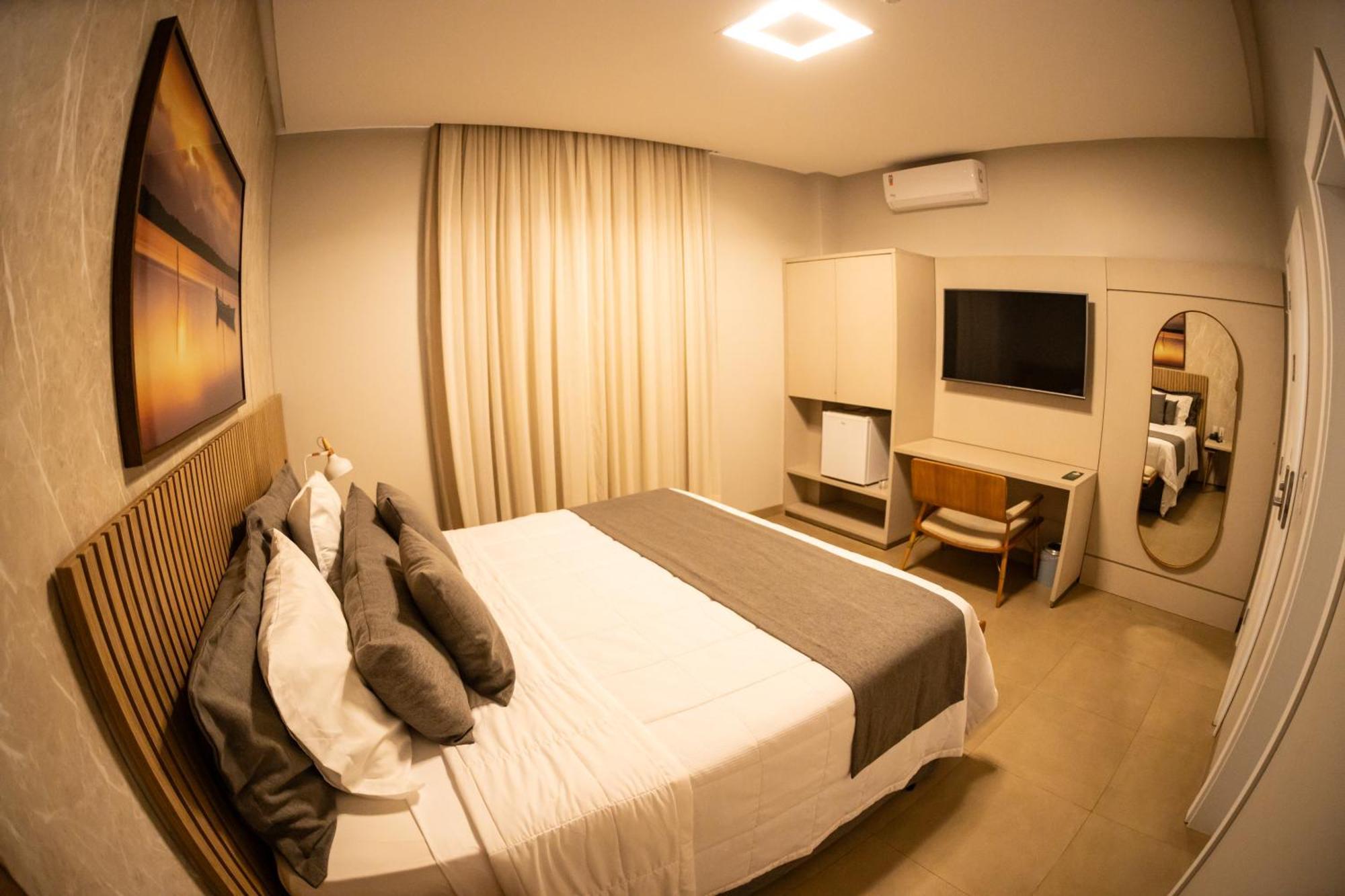 Brii Hotel Araguaina Bagian luar foto