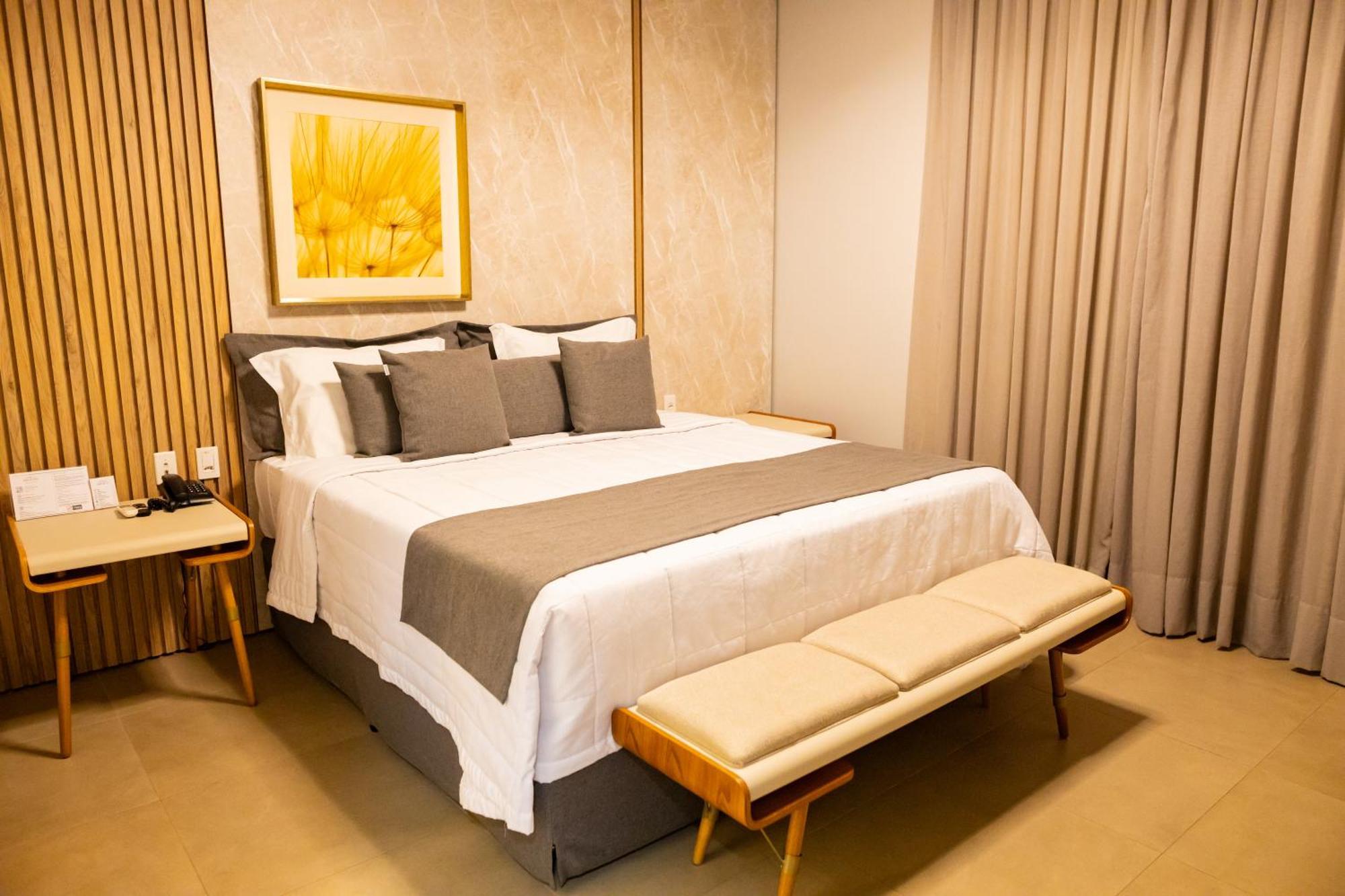 Brii Hotel Araguaina Bagian luar foto