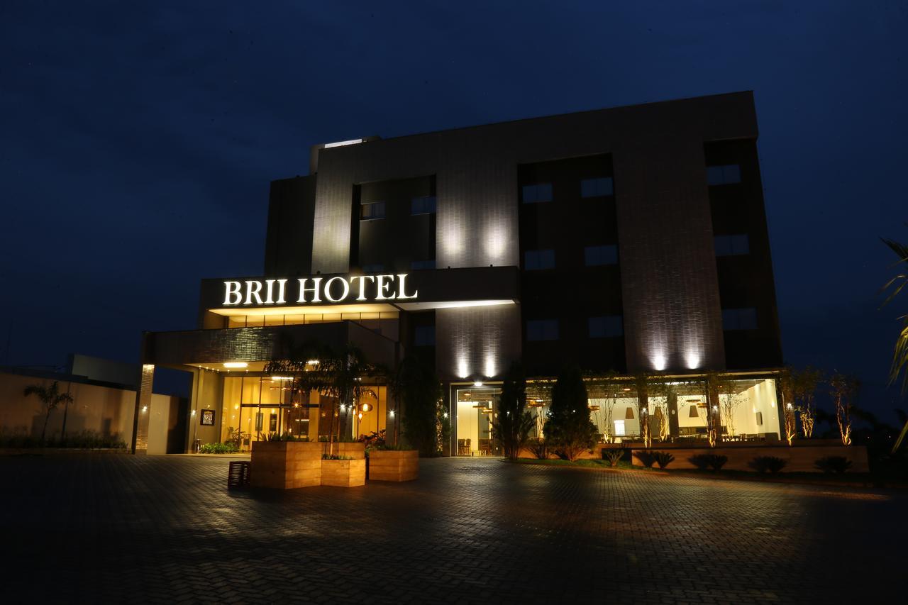 Brii Hotel Araguaina Bagian luar foto